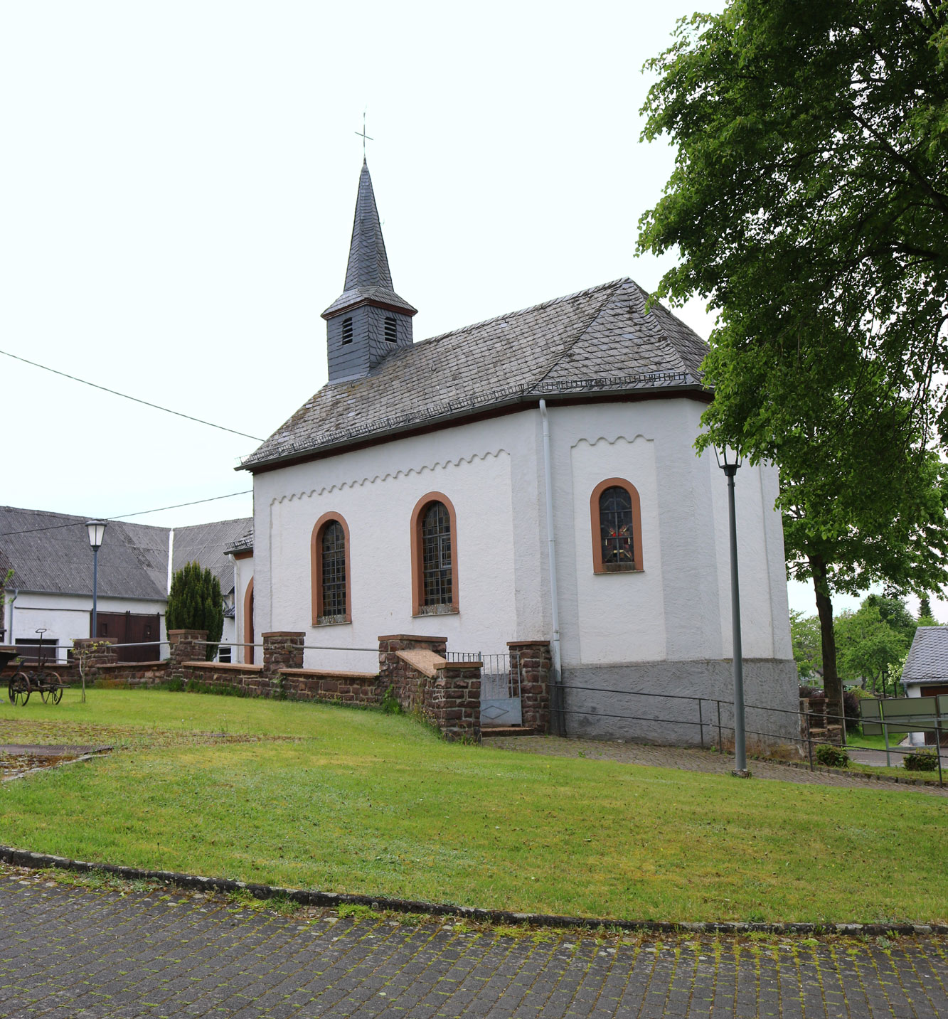 Kirche in Hinterhausen